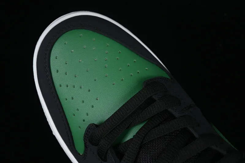 All categories Nk SB Dunk series Nk SB Dunk Low low-top sneakers K version Nk SB Dunk Low black and green Dunk series low-top casual sports skateboard shoes BQ6817-005